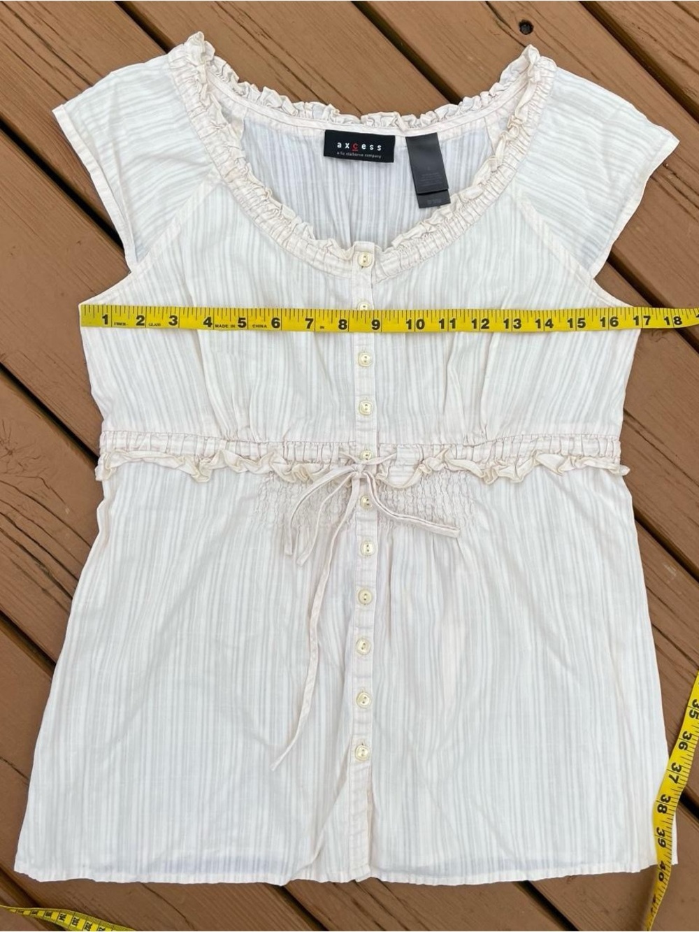 Cream Ruffle-Trim Button-Front Drawstring Waist Top - Picture 4 of 7